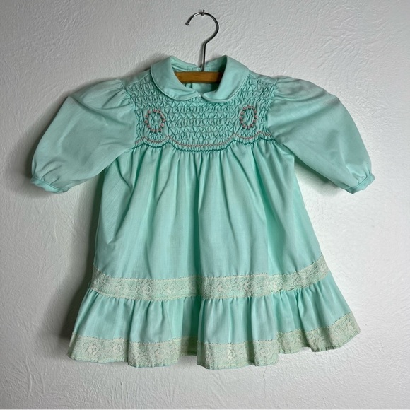 Vintage Polly Flinders Green Hand Smocked Lace Trim Circle Dress Size 2 Toddler - Picture 2 of 12